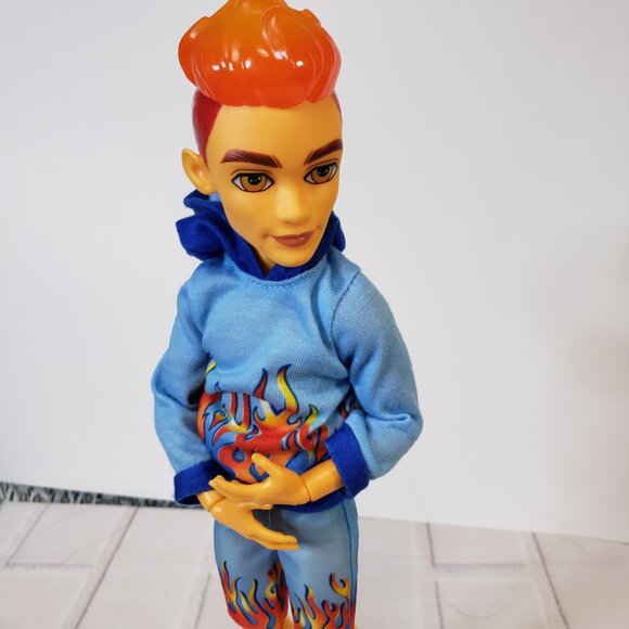 COOL Monster High G3 Scare-adise Island Heath Burns Doll 12" Articulated - Picture 2 of 9